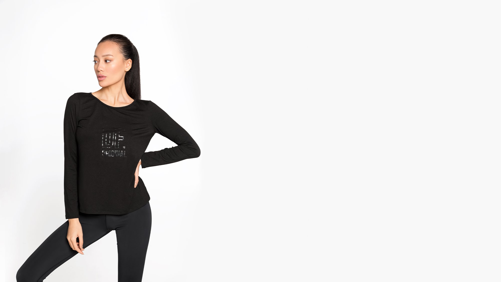 Twist Black Pullover