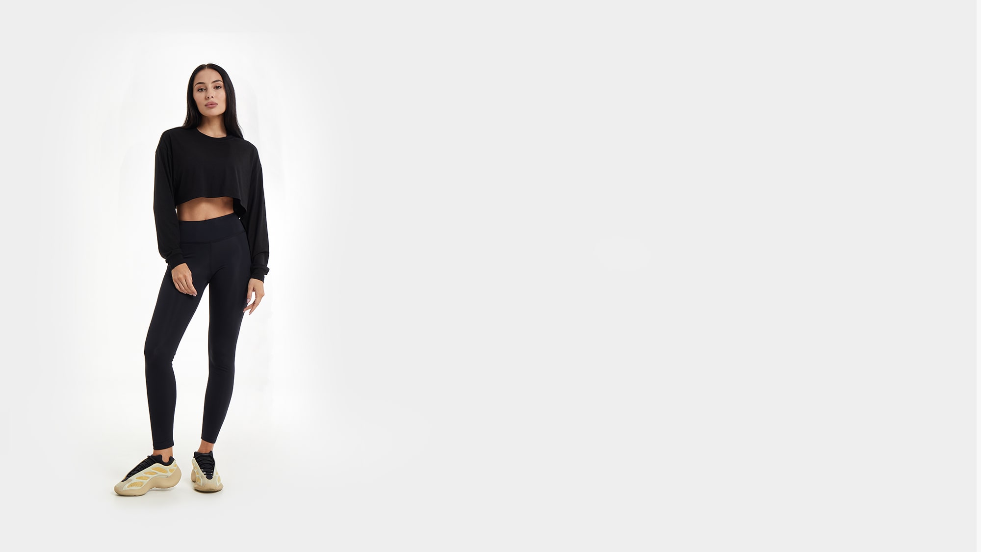 Basic Longsleeve Crop T-shirt